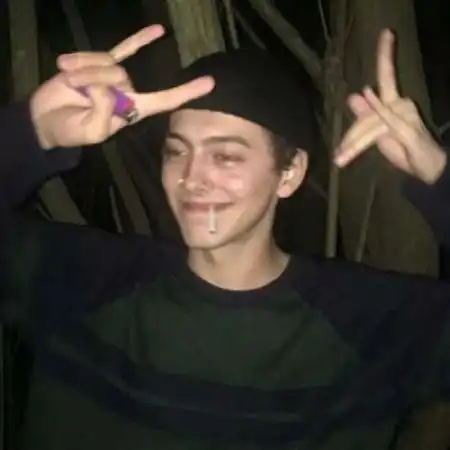 超拽的欧美风气质男头像要多嚣张就多嚣张

