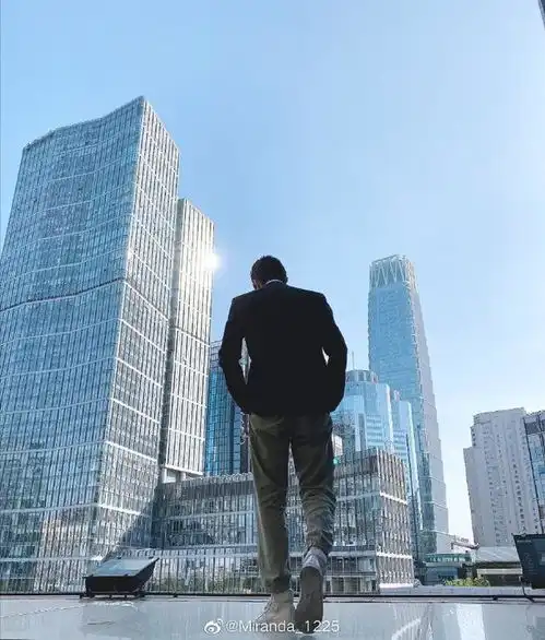 200322赖冠霖背影合集连背影都在撩人
