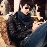 戴圆眼镜的男生头像微信头像图片大全
