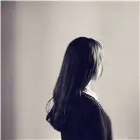 2018最新版的背影女生头像微信头像图片大全
