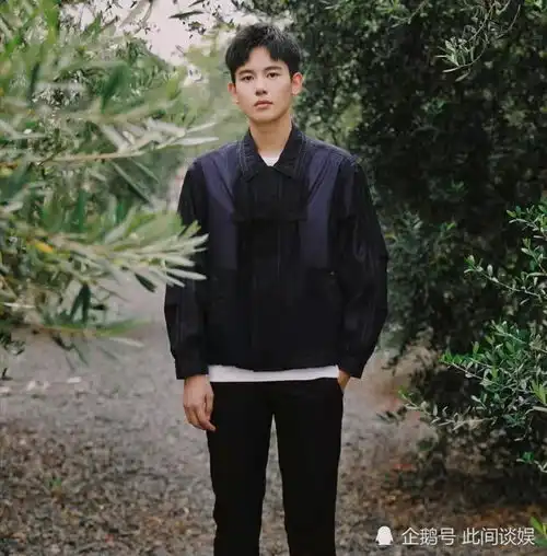 男明星寸头发型,杨洋李现未受影响,只有他反而变得更帅
