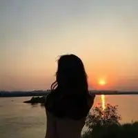 孤独落寞的头像