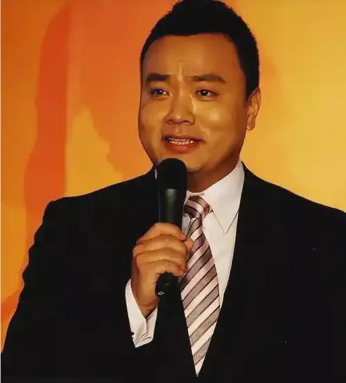 沙桐魅力大,离婚事件,终究变成了两个女演员之间无硝烟的战争
