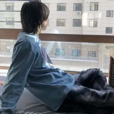 高清好看的网头男不露脸图片
