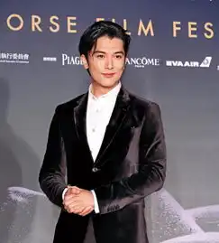 不是张翰台媒曝张钧甯与渣男邱泽热恋,两人同车约会被拍
