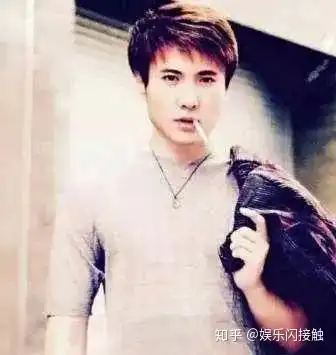 真是一胖毁所有看看那些明星发福后颜值掉了多少,很难回到巅峰
