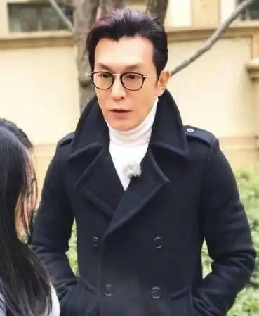 继李咏因癌去世后,抗癌10年的她也去世了,无儿无女晚景凄凉
