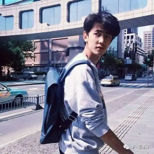 每天吹牛挣大钱,其实在家吃软饭的星座男
