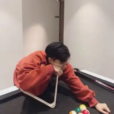 朴实无华简单大方的男主播艺名平平无奇

