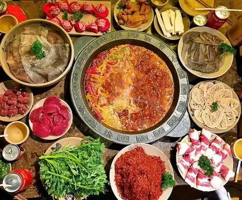令人窒息的,火锅味
