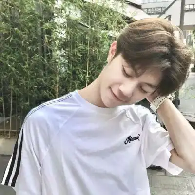 在最容易快乐的年纪不快乐有点可男生头像我要个性网
