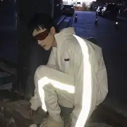 人没钱不如鬼汤没盐不如水

