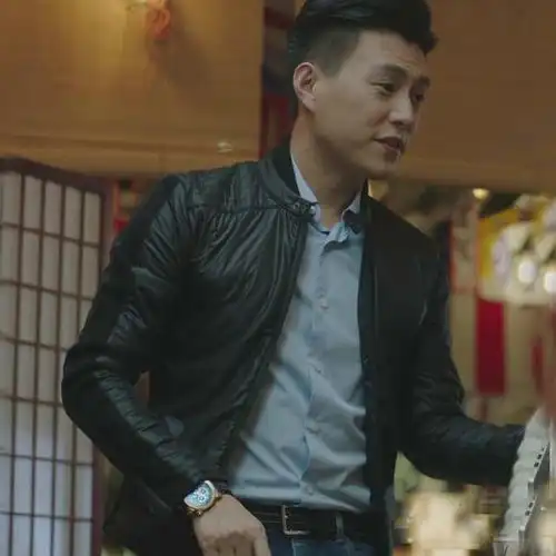 男人别老是西装搭皮鞋,学学男星样穿,上身酷炫又帅气男人味爆表
