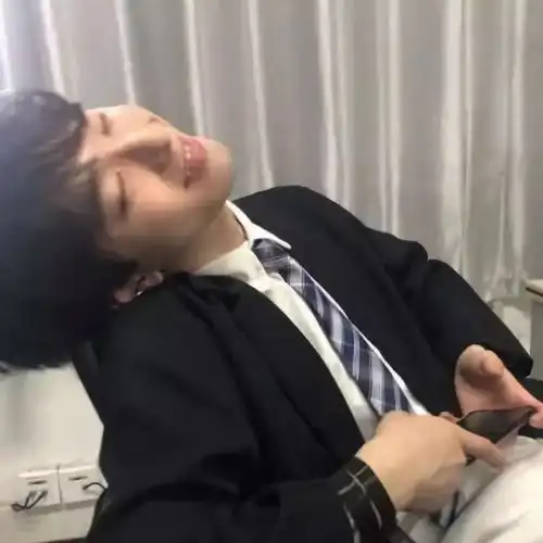 经典情感语录短句如果有一天我丢了,谁会心疼