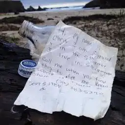 英男童捡漂流瓶瓶中现写中文情书内容曝光组图
