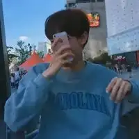 男头像真人帅气真人帅气高冷不露脸的男生头像
