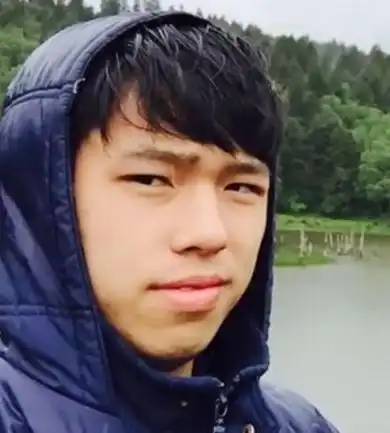 有种偏心遗传叫陈红儿子,上帝吻了陈飞宇的脸,却忘记给哥哥开窗
