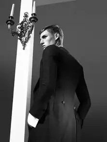 fashioninc男模黑白人像
