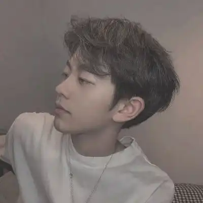 冉冉拿图点赞,喜欢关注好看的男头男生头像我要个性网
