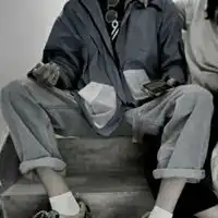 qq头像男生下半身图片
