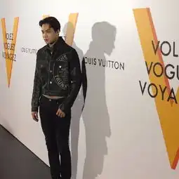 王俊凯姜丹尼尔金钟仁时尚界为何偏爱最火男团c位
