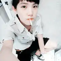 有没有和这个头像配的男头像啊,求这个图,谢谢啊
