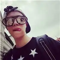 小男孩耍酷图片大全微信头像图片大全
