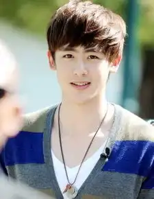 尼坤帅气短发发型图片示范男生阳光短发如何扎
