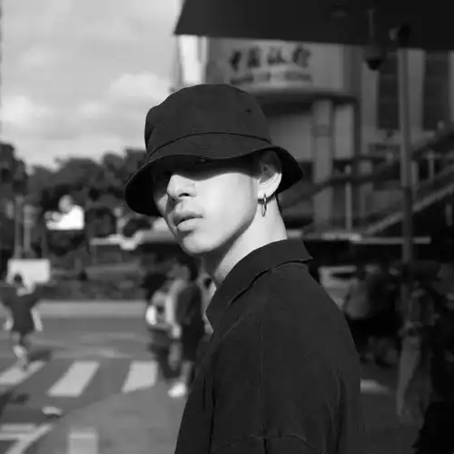 头像我尽力喜欢过但聚散不由我
