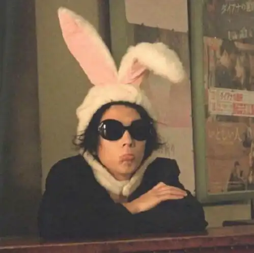 2021年了,有没有那种既好看又不落俗套的头像或情头
