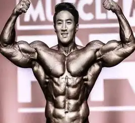 他是亚洲最强壮的男人,野兽般的肌肉却有张小鲜肉的脸
