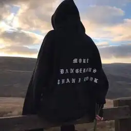 超帅气ins男生头像昨天很爱你,今天不爱了,明天看心情
