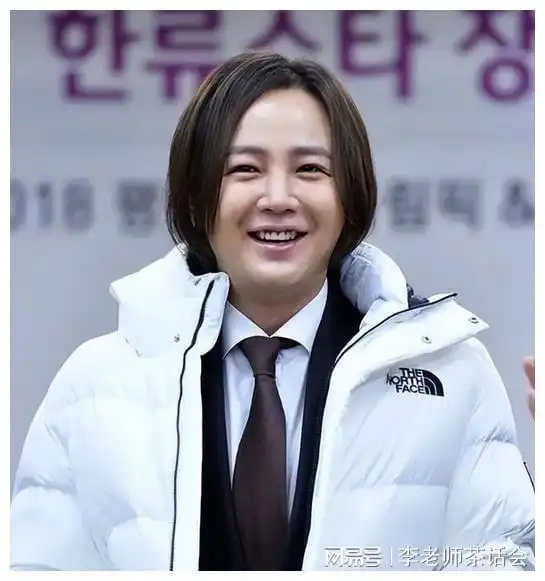 同样40岁中年男星,结婚和没结婚的区别,看李栋旭玄彬合照就知道
