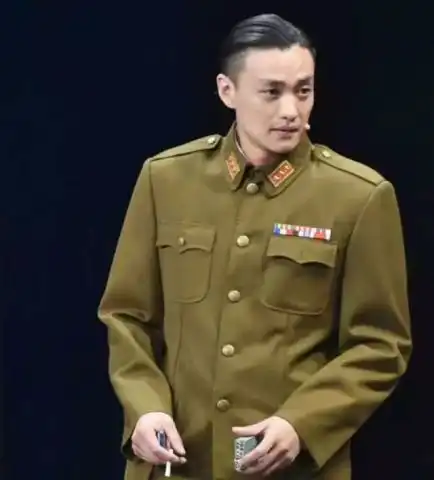 小鲜肉不不不,我喜欢的是中年大叔
