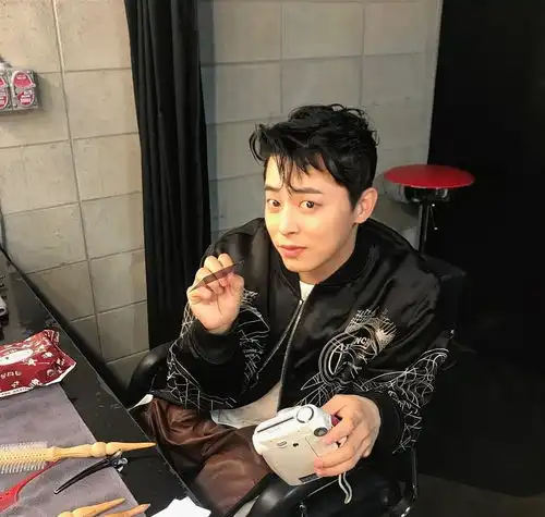 外界嫌老婆丑,他霸气护妻曹政奭6件趣闻,私下竟这样称呼岳母
