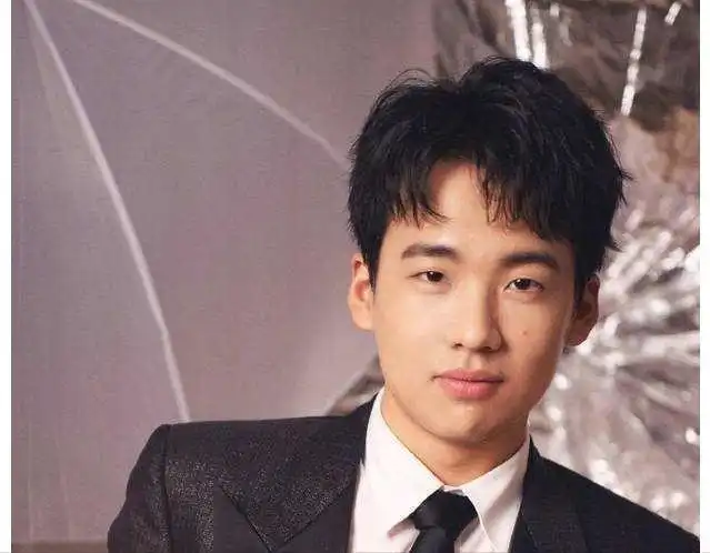 4位励志男星从油腻到鲜肉成功逆袭,个个是潜力股
