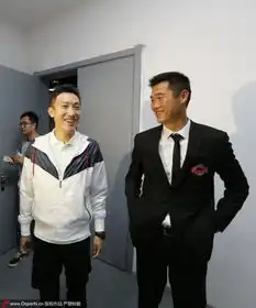 曲波因能回家才选择踢中甲微信头像是巴萨队徽
