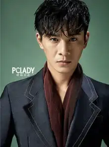 乔振宇登杂志封面气质硬朗男人味十足
