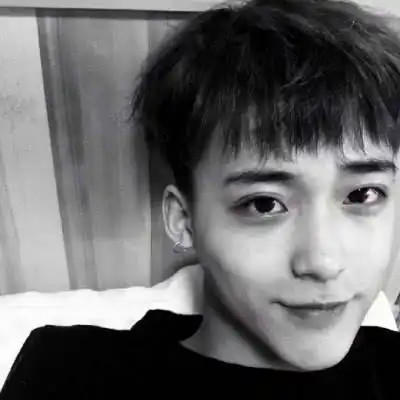 男生为什么注册qq小号这3点才是心里话,女生你继续编
