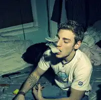 逐渐成熟的男生qq头像永远不会忘的人
