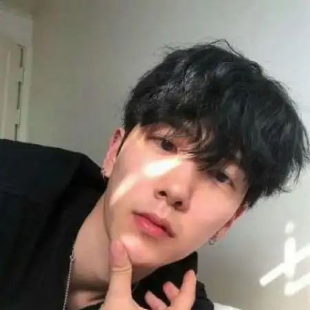 微信头像男生伤心,要走的想留也留不住
