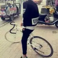我在网络的一个弟弟有喜欢关注一下跟我同名同姓快手id57163270...
