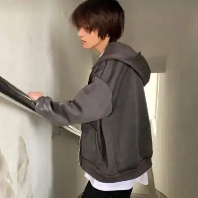 最新版很有魅力的真人男生头像细水长流才能有始有终
