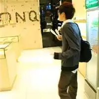 qq男生背影头像伤感的,孤独寂寞的男人

