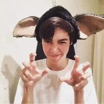 小奶狗我其实介意你比我大
