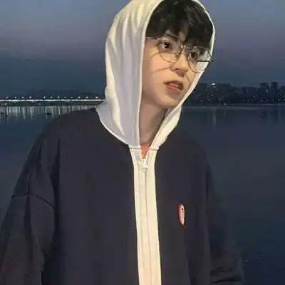 2021微信吸引女孩子的男生头像图片大全
