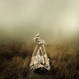 超现实风格摄影存在于梦和醒之间的肖像
