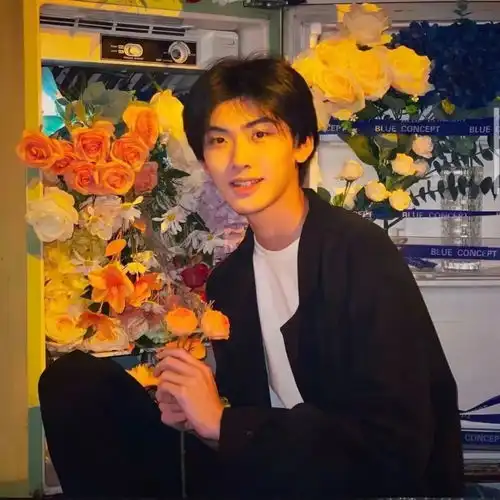 男生头像一生不长,只争朝夕

