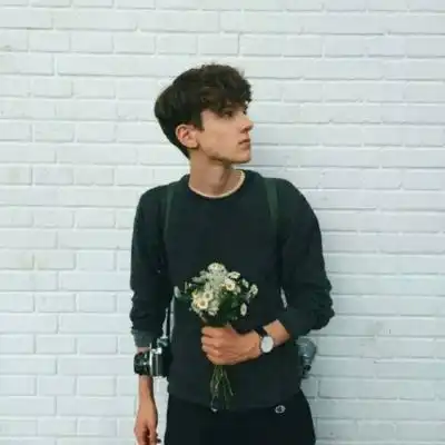 2018qq头像男生帅气欧美高清图片与我共度才不算辜负
