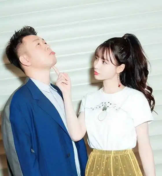 不怕女朋友吃醋杜海涛同时为吴昕沈梦辰加油却把昕姐照片放首位
